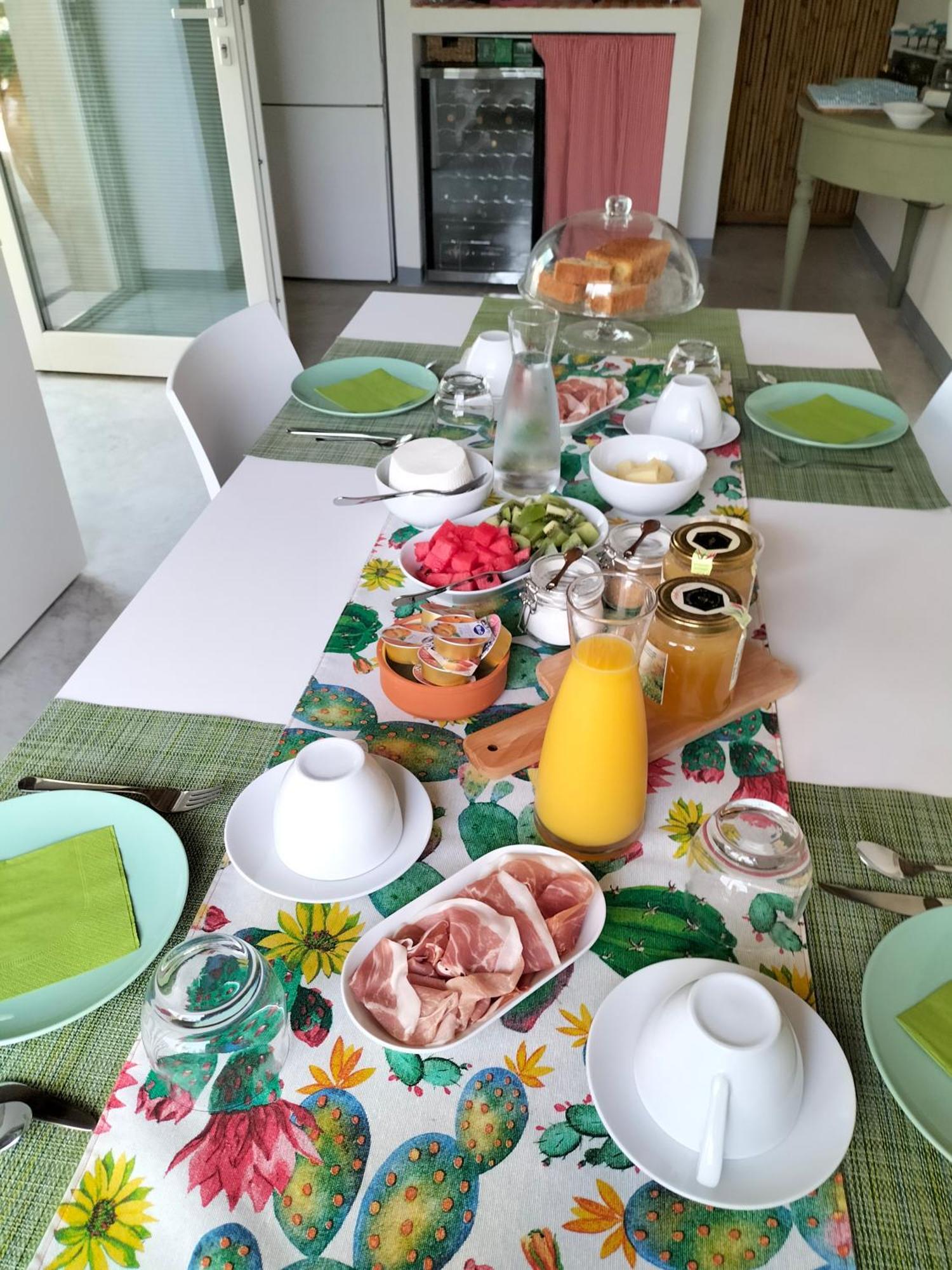 Casa Giufa B&B 끼아라몬떼굴피 외부 사진